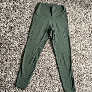 High waisted leggings